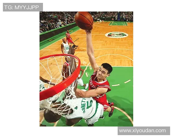 老大肘姚明引发热议NBA赛场上的激烈碰撞与体育精神的碰撞